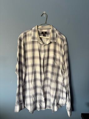 Calvin Klein Plaid Button-Up Shirt in White, Gray & Blue XL/XG